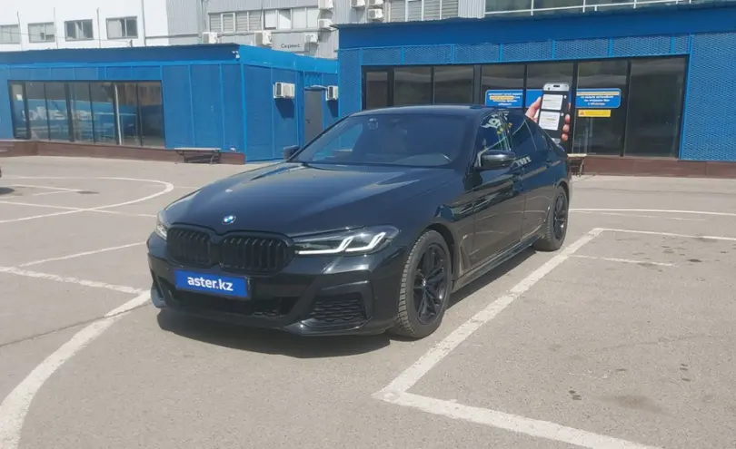 BMW 5 серии 2022 года за 28 000 000 тг. в Алматы