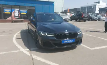 BMW 5 серии 2022 года за 28 000 000 тг. в Алматы фото 2