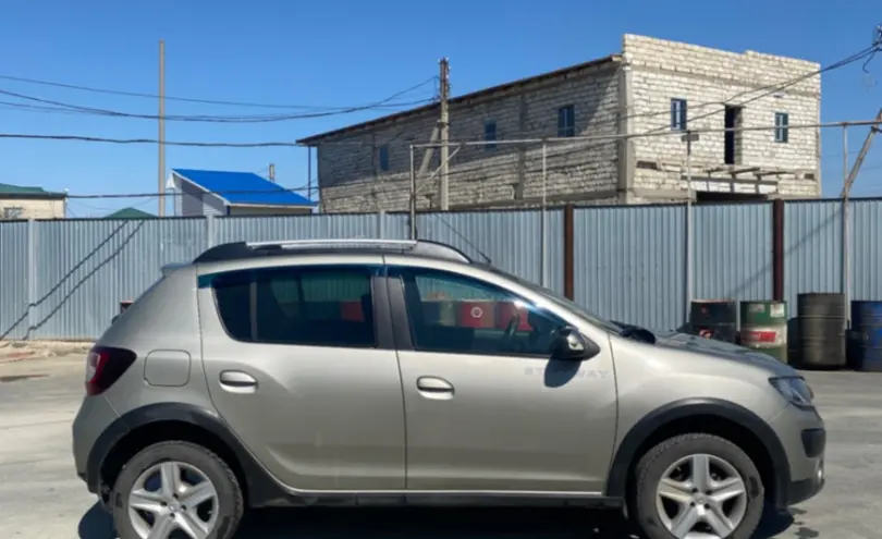 Renault Sandero 2015 года за 4 500 000 тг. в Атырау фото 4