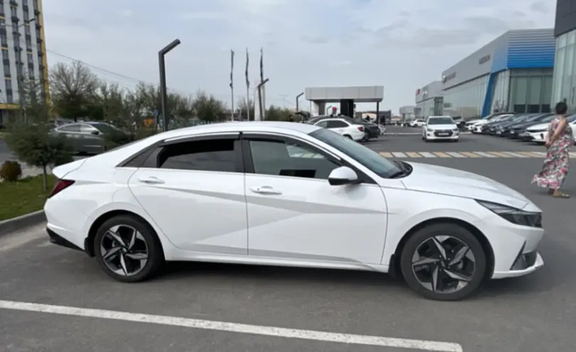 Hyundai Elantra 2023 года за 10 000 000 тг. в Шымкент фото 4