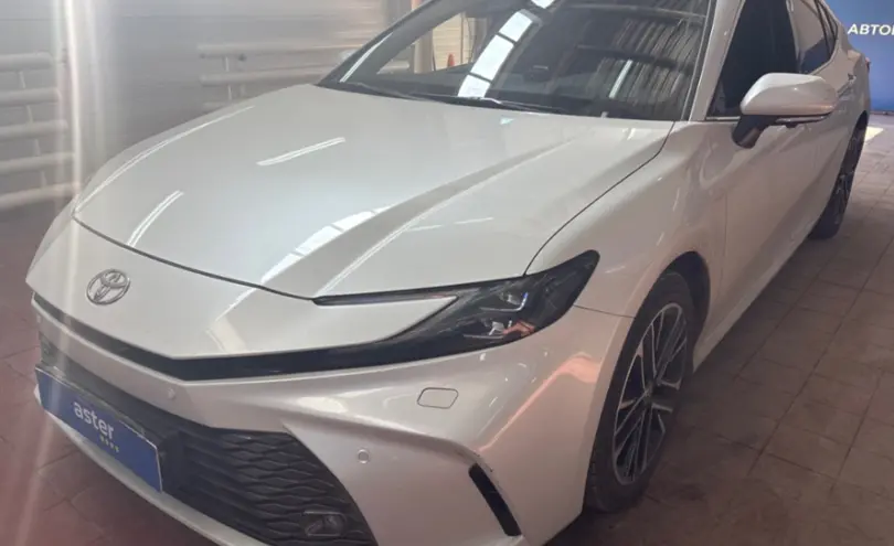 Toyota Camry 2024 года за 21 000 000 тг. в Астана