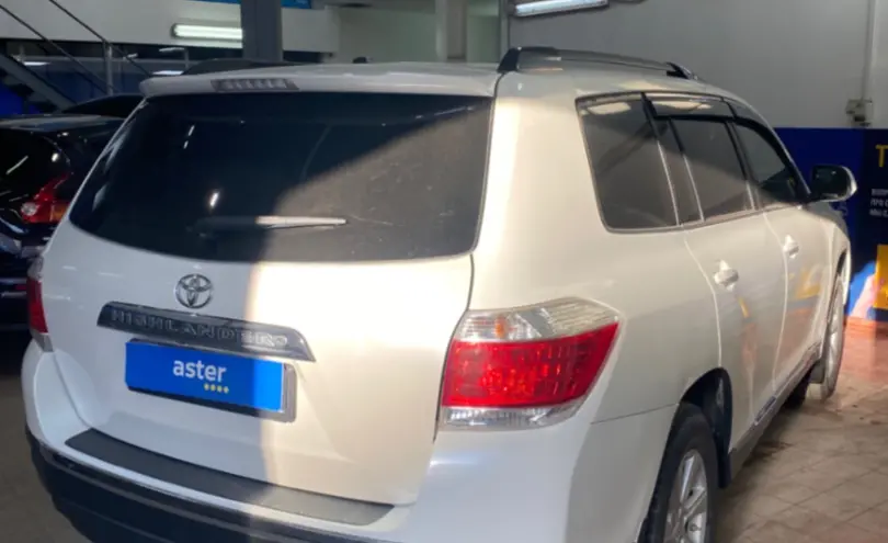 Toyota Highlander 2012 года за 13 000 000 тг. в Астана фото 5