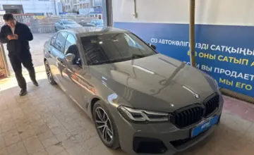 BMW 5 серии 2022 года за 24 000 000 тг. в Астана фото 3