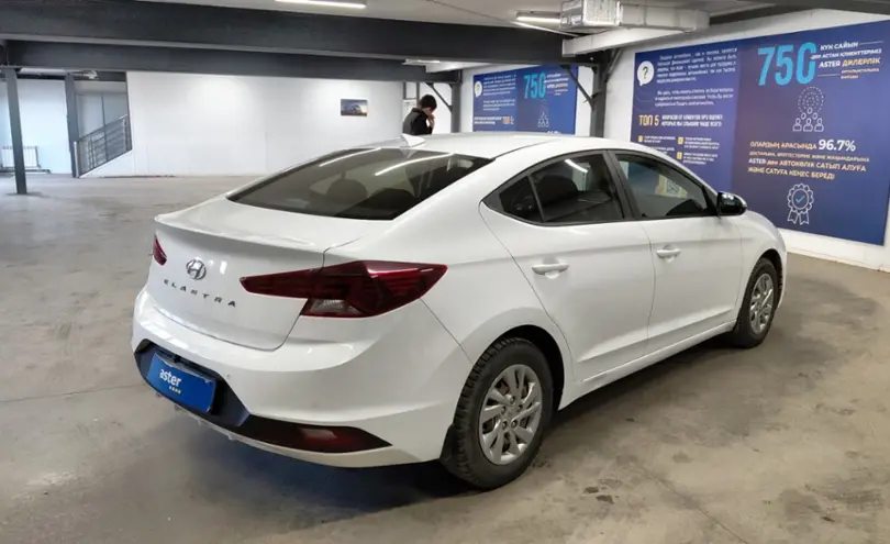 Hyundai Elantra 2020 года за 7 000 000 тг. в Астана фото 3
