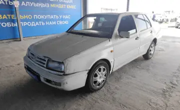 Volkswagen Vento 1998 года за 1 000 000 тг. в Алматы фото 1