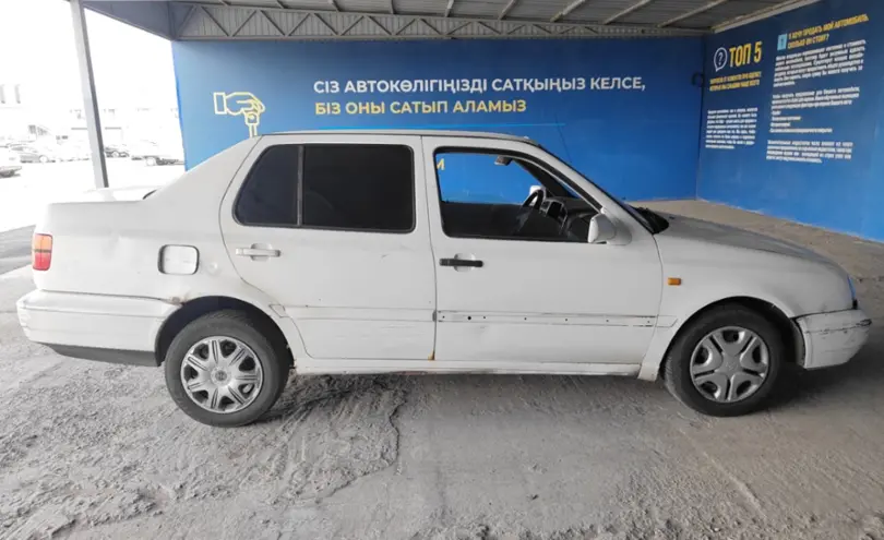 Volkswagen Vento 1998 года за 1 000 000 тг. в Алматы фото 4