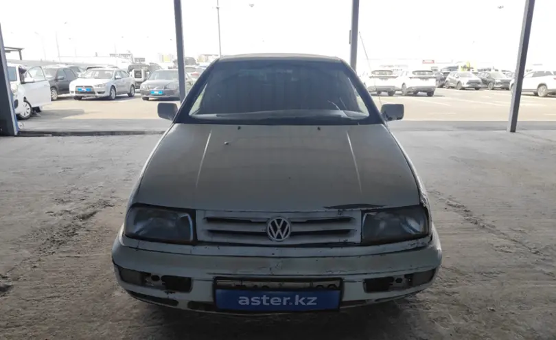 Volkswagen Vento 1998 года за 1 000 000 тг. в Алматы фото 2