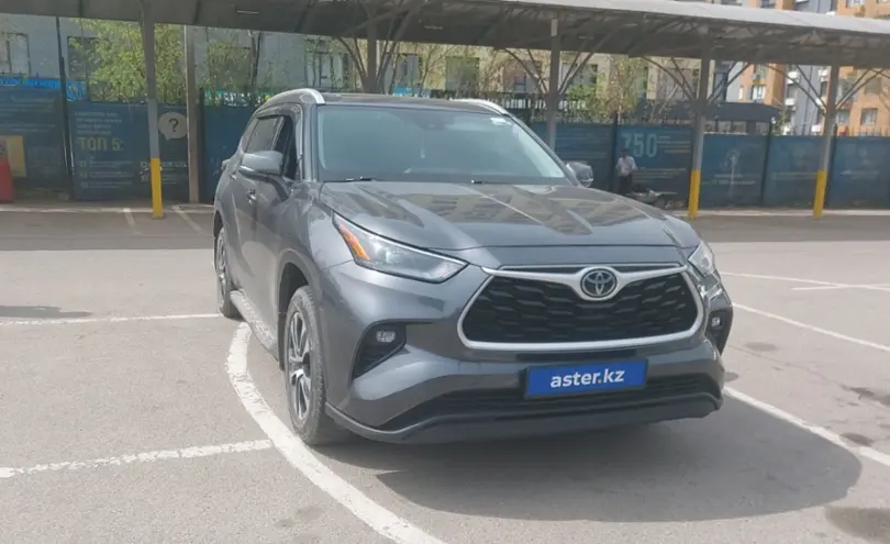 Toyota Highlander 2022 года за 28 000 000 тг. в Алматы фото 2