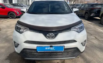Toyota RAV4 2019 года за 15 000 000 тг. в Актобе фото 2