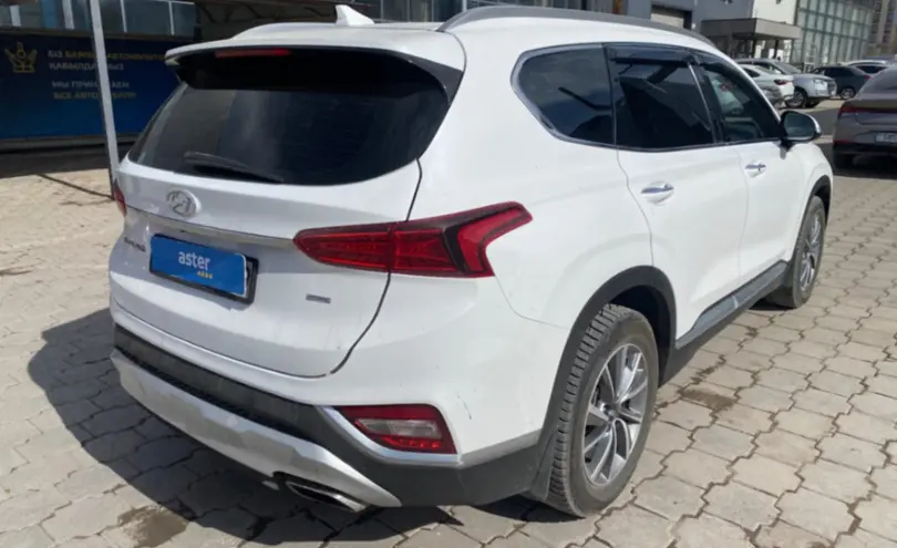 Hyundai Santa Fe 2020 года за 13 000 000 тг. в Караганда фото 5
