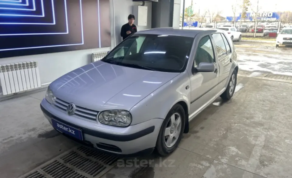 Volkswagen Golf 1998 года за 2 500 000 тг. в Павлодар