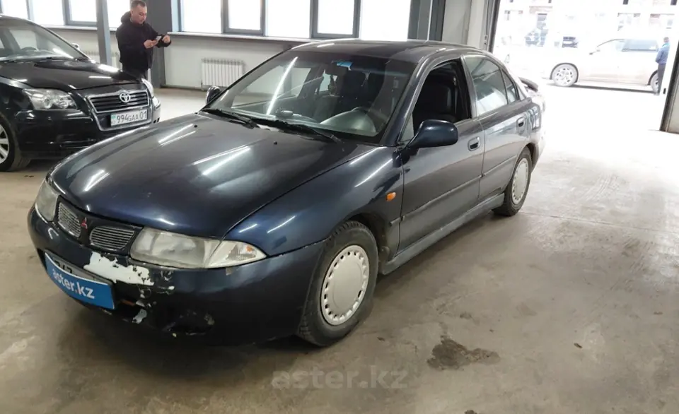 Mitsubishi Carisma 1997 года за 2 500 000 тг. в Астана