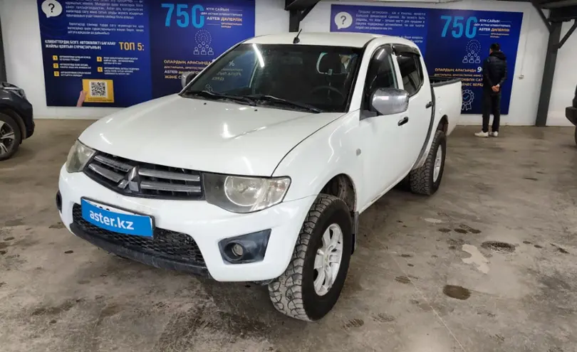 Mitsubishi L200 2014 года за 6 300 000 тг. в Астана