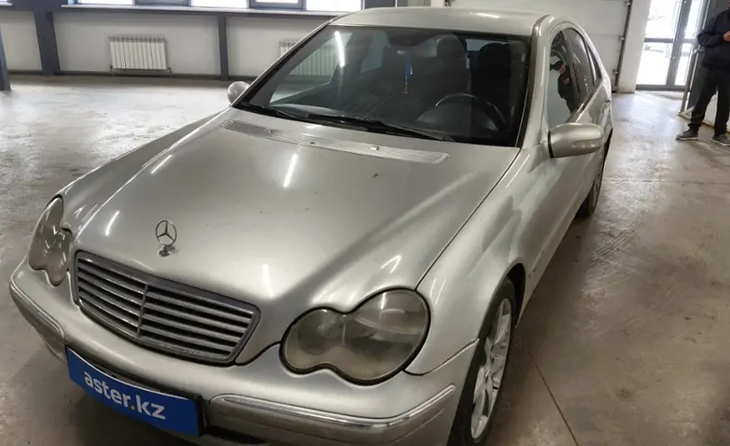 Mercedes-Benz C-Класс 2002 года за 2 000 000 тг. в Астана