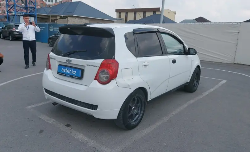 Chevrolet Aveo 2013 года за 1 800 000 тг. в Шымкент фото 3