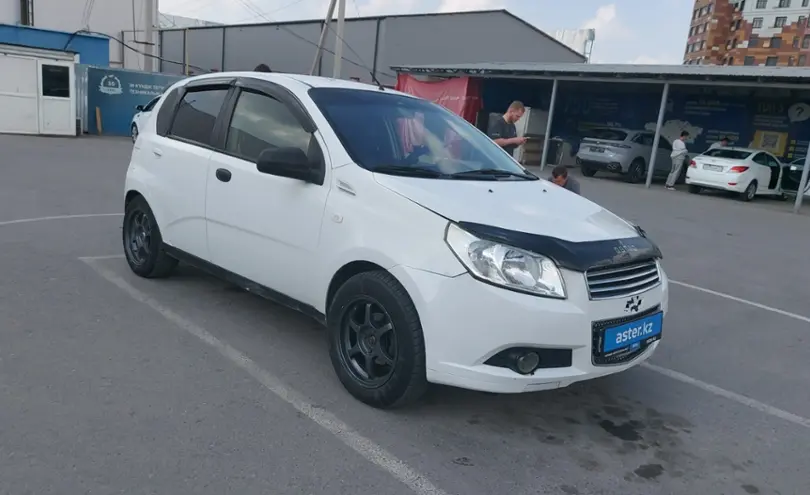 Chevrolet Aveo 2013 года за 1 800 000 тг. в Шымкент фото 2