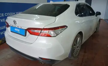 Toyota Camry 2020 года за 11 000 000 тг. в Астана
