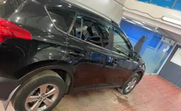 Toyota RAV4 2015 года за 10 000 000 тг. в Астана фото 4