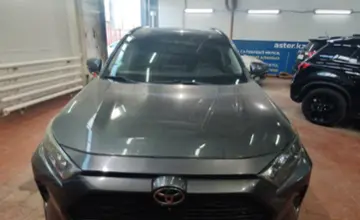 Toyota RAV4 2021 года за 13 700 000 тг. в Астана фото 2