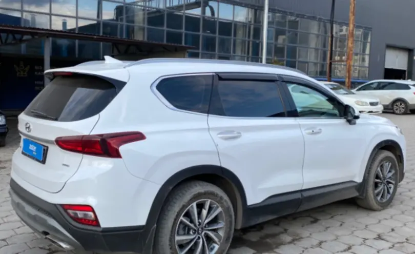 Hyundai Santa Fe 2018 года за 12 000 000 тг. в Караганда фото 5