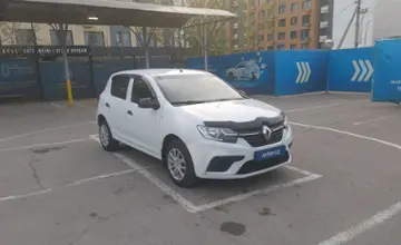 Renault Sandero 2018 года за 3 000 000 тг. в Алматы фото 2