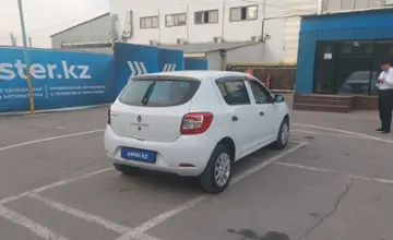 Renault Sandero 2018 года за 3 000 000 тг. в Алматы фото 3