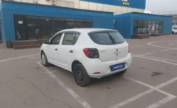 Renault Sandero 2018 года за 3 000 000 тг. в Алматы фото 4
