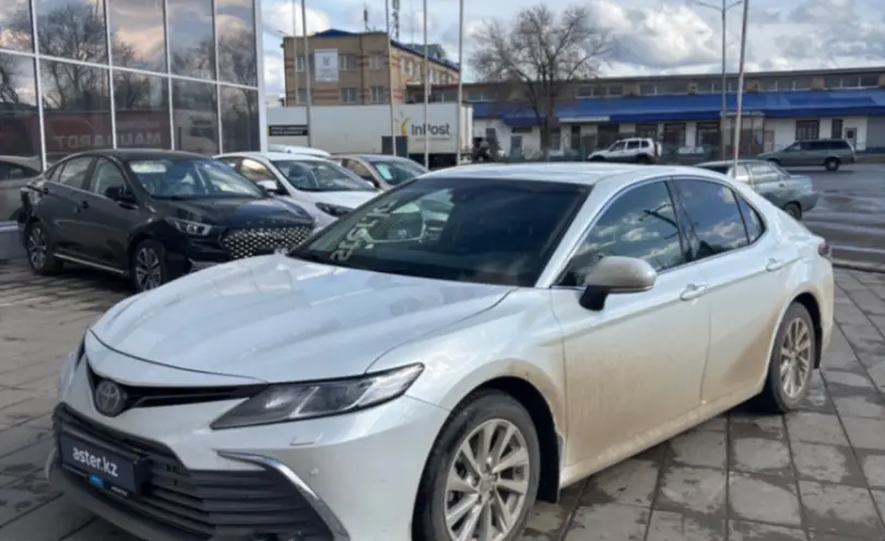 Toyota Camry 2023 года за 16 000 000 тг. в Уральск