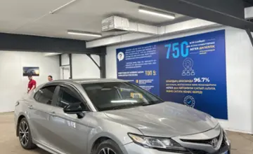 Toyota Camry 2020 года за 13 400 000 тг. в Астана фото 3