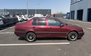 Volkswagen Vento 1992 года за 1 500 000 тг. в Алматы фото 4