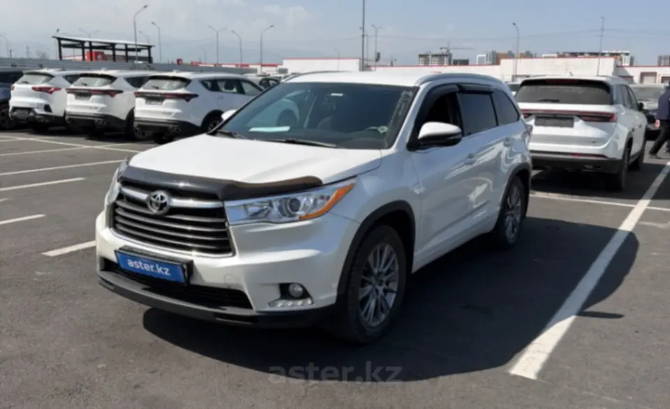 Toyota Highlander 2014 года за 15 000 000 тг. в Алматы