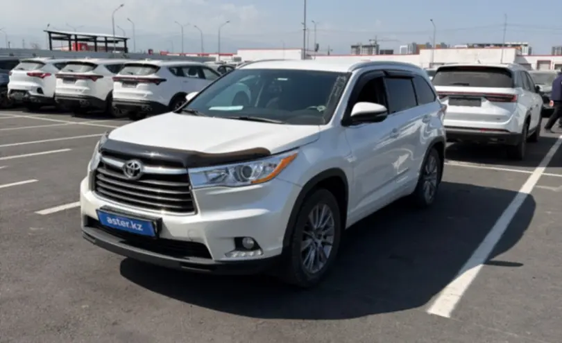 Toyota Highlander 2014 года за 15 000 000 тг. в Алматы
