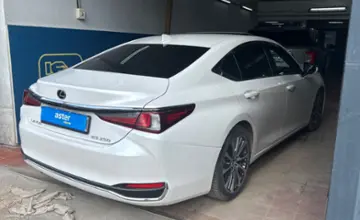 Lexus ES 2018 года за 20 000 000 тг. в Астана
