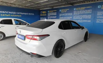 Toyota Camry 2019 года за 11 800 000 тг. в Алматы