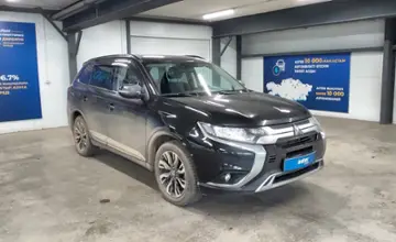 Mitsubishi Outlander 2021 года за 11 000 000 тг. в Астана фото 2