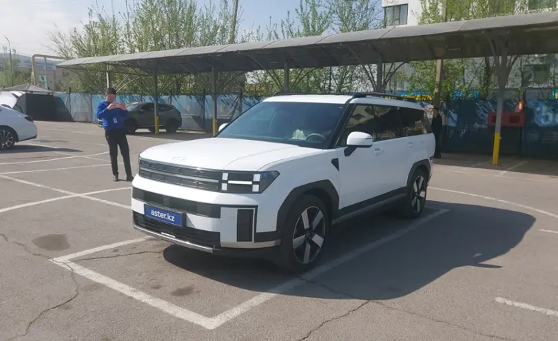 Hyundai Santa Fe 2024 года за 18 000 000 тг. в Алматы