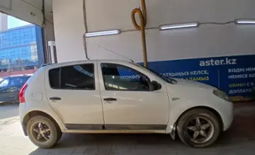Renault Sandero 2013 года за 4 000 000 тг. в Астана фото 4