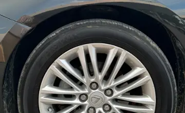 Lexus ES 2018 года за 14 200 000 тг. в Алматы