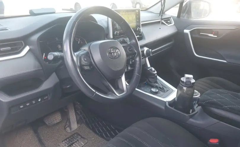 Toyota RAV4 2020 года за 15 000 000 тг. в Алматы фото 5