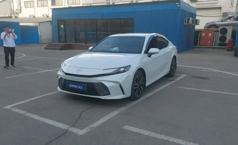 Toyota Camry 2026 года за 22 000 000 тг. в Алматы