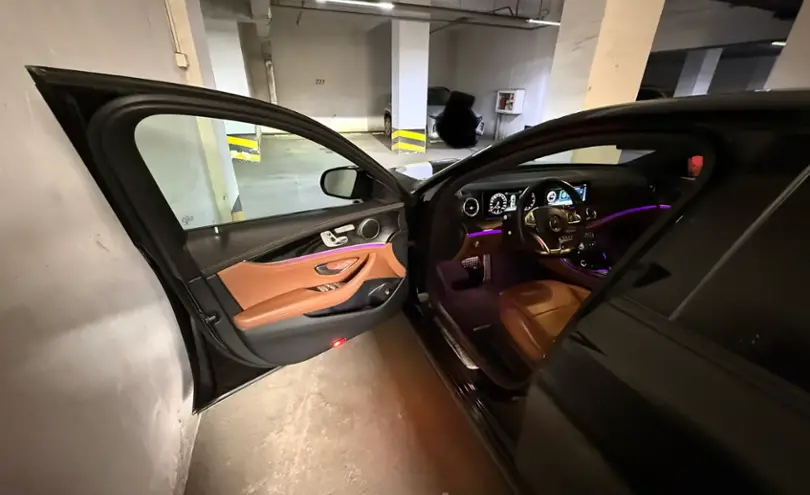 Mercedes-Benz E-Класс 2017 года за 20 000 000 тг. в Алматы