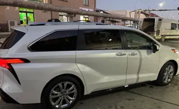 Toyota Sienna 2024 года за 31 000 000 тг. в Шымкент фото 3