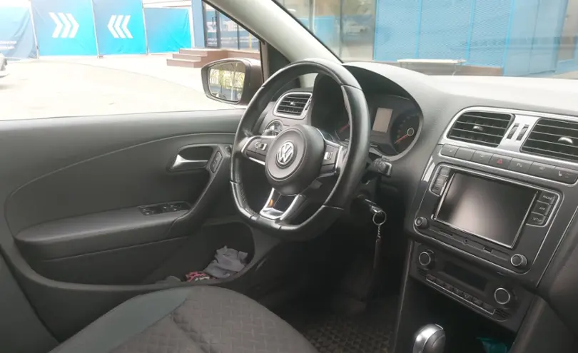 Volkswagen Polo 2019 года за 5 500 000 тг. в Алматы фото 5