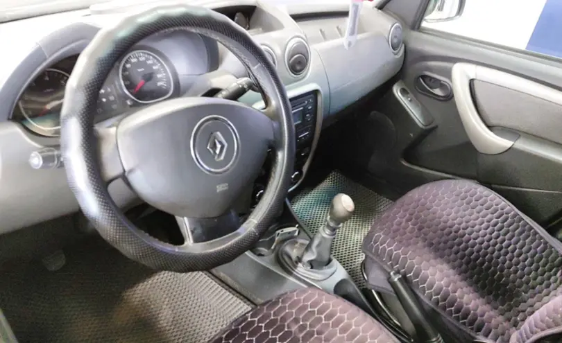 Renault Duster 2014 года за 5 200 000 тг. в Астана фото 5