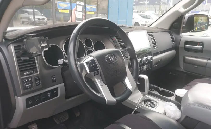 Toyota Sequoia 2016 года за 20 000 000 тг. в Алматы фото 5