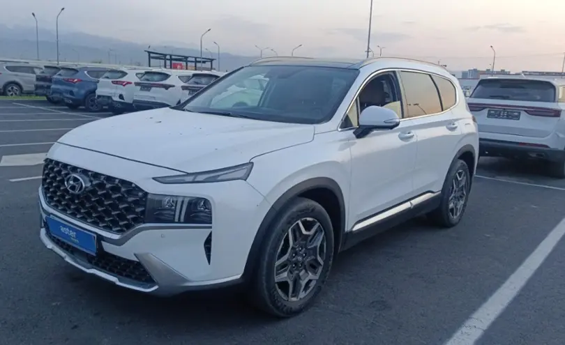 Hyundai Santa Fe 2021 года за 17 000 000 тг. в Алматы
