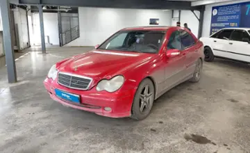 Mercedes-Benz C-Класс 2003 года за 3 000 000 тг. в Астана фото 1