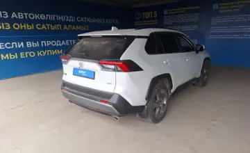 Toyota RAV4 2021 года за 14 500 000 тг. в Алматы