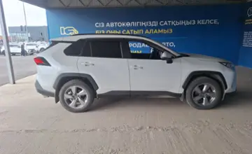 Toyota RAV4 2021 года за 14 500 000 тг. в Алматы фото 4