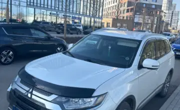 Mitsubishi Outlander 2019 года за 14 200 000 тг. в Астана фото 1